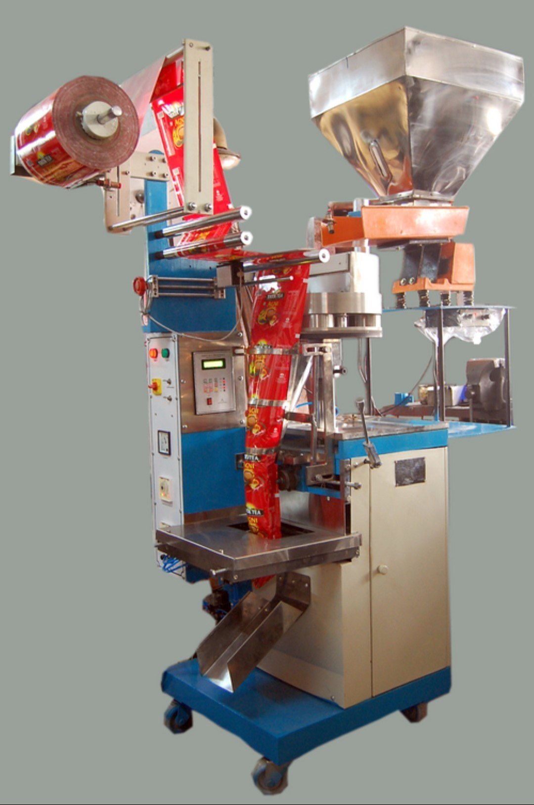 2400 PPH Namkeen Packing Machine (2)